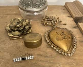 003 antiquesacredheartexvotolocketvani