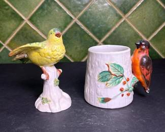 264 handpaintedceramicbirdfigurinebird