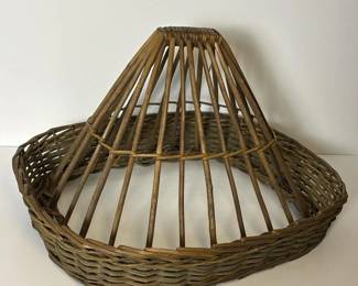 449 vintagewickerdisplaybasketuniquesha