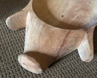 072 30handcarvedwoodenpigdoughbowlwit