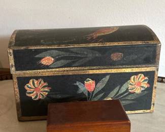 007 pairofantiquetreasureboxes
