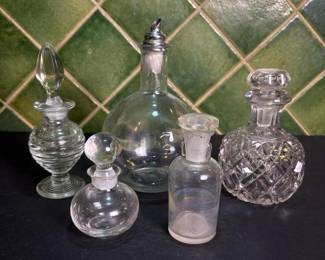 291 fivevintageclearglassapothecaryperf