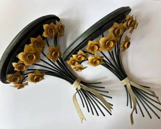 022 pairofvintagefloralbouquetmetalwall