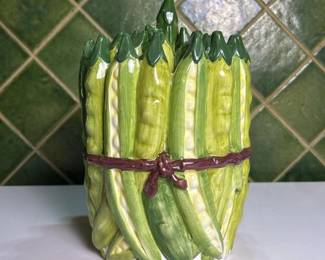 098 ceramicpeapodbundlecookiejar
