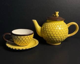 124 bostonwarehousehoneycombbeeceramict
