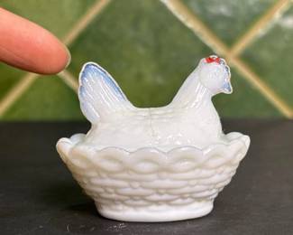 004 vintagewestmorelandminiaturemilkglas