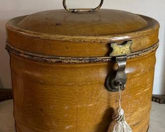 431 vintagetolewaremetalstoragebox