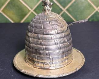 109 vintagejapansilverplatedbeehivehone