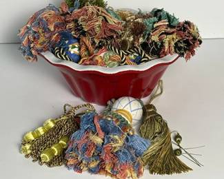 205 bowlofmixeddecorativecurtaintassels