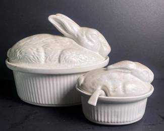 164 whiteceramicrabbittureencovereddish