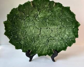 239 bassanoitalymajolicagrapeleafplatte