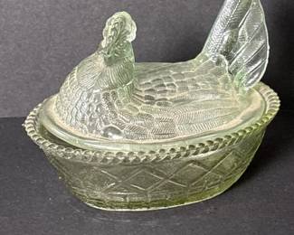 179 vintagepressedglasshenonnestcovere