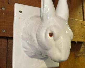 065 ceramicwallmountedrabbitheaddecorw