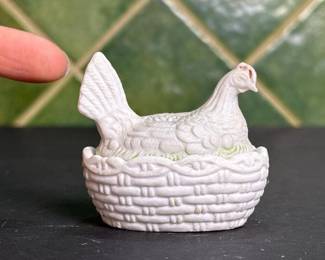 012 vintageminiatureceramichenonnestco
