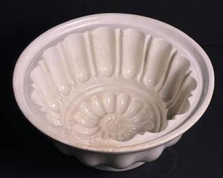 136 vintagewhiteglazedearthenwarefluted