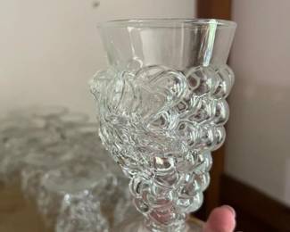 310 vintageclearglassgobletswithgrapec