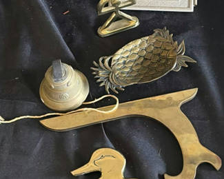 Lot 93: Brass decorative hardware and ornaments set