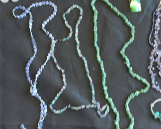 Lot 197: Assorted Beaded Jewelry Set