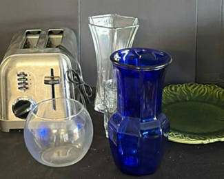 Lot 100: Toaster, Mini-Prep Processor, and Assorted Glassware