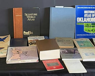 Lot 119: Assorted vintage reference books and manuals