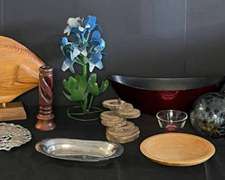 Lot 126: Assorted Decorative Objects