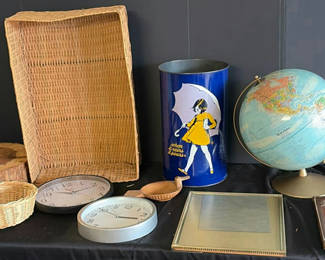 Lot 81: Assorted Vintage Home Decor and Storage Items