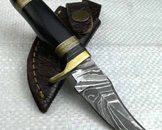 Damascus Steel Fixed Blade Knife w/ Sheath