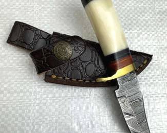 Damascus Steel Fixed Blade Knife w/ Sheath