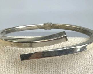 925 Silver Dyadema Bypass Front Open Hinged Bracel