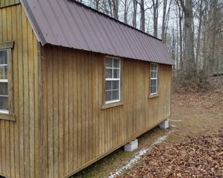 🔥 NEVER LIVED IN TINY HOME 🔥 📍Walland, TN — Buyer Responsible for Relocation  10x20 Tiny Home with TWO lofts, full-size shower, washer/dryer hookup, kitchenette area, vaulted ceilings & rustic cabin charm.  Perfect for: ✔ Airbnb ✔ Guest house ✔ Hunting cabin ✔ Lake property ✔ Office/studio ✔ STR investment  This tiny home has never been lived in and already has major upgrades completed that many shells do not include.  Serious inquiries only. 📱 Text 865-307-1972
