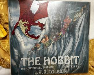 RARE "THE HOBBIT" ILLUSTRATED EDITION