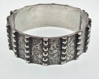 Substantial Victorian sterling bangle