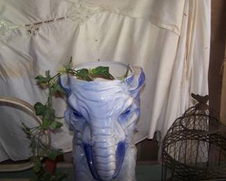CERAMIC ELEPHANT UMBRELLA STAND