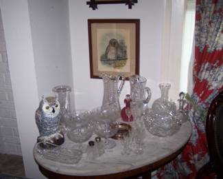 MARBLE-TOP TABLE, CUT GLASS & OWL