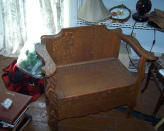 OAK HALL SEAT