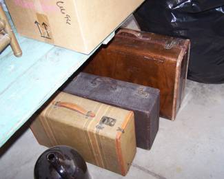 VINTAGE LUGGAGE