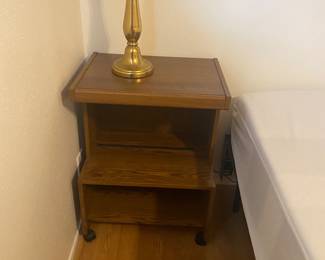 2-shelf nightstand