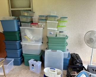 Storage containers