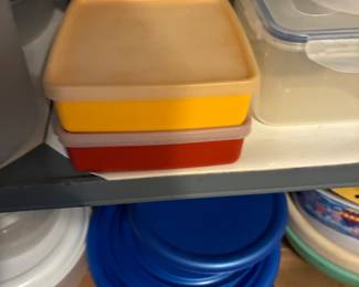 Tupperware sandwich containers