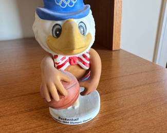 Sam the Olympic Eagle Figurine - Los Angeles 1984 (Basketball)