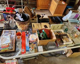 Housewares, vintage insulators