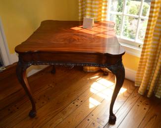 EJ Victor Flip top card mahogany table