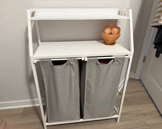 Laundry hamper with shelf