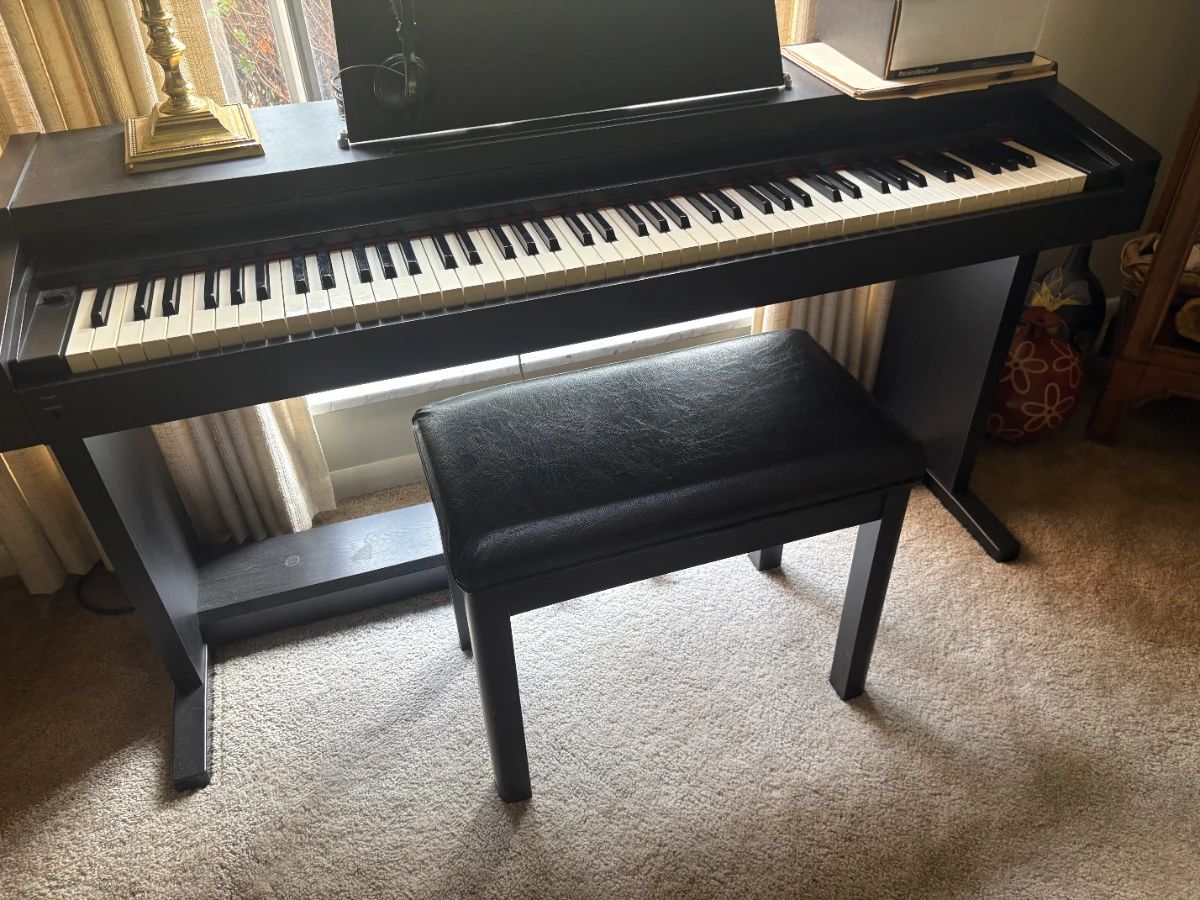 . . . vintage Roland keyboard