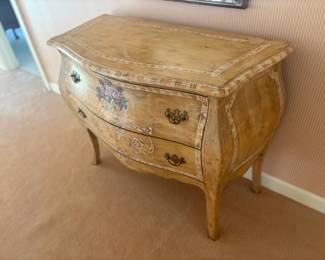 . . . great credenza!