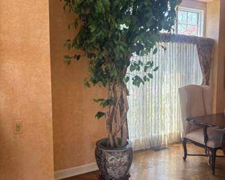 . . . faux ficus