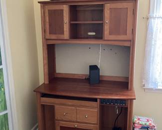 computer desk with hutch