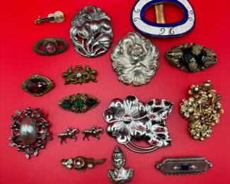 Lot Of Various Vintage Brooches