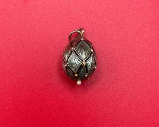 10K Gold Enamel Egg Pendant