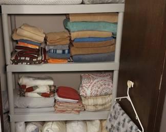 bedding, towels, decor pillows